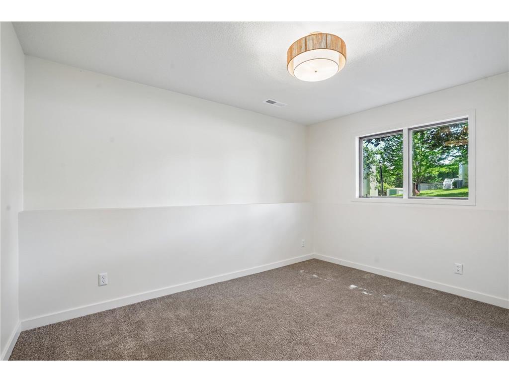 425 Crestview Drive S Maplewood MN 55119 7083829 image41