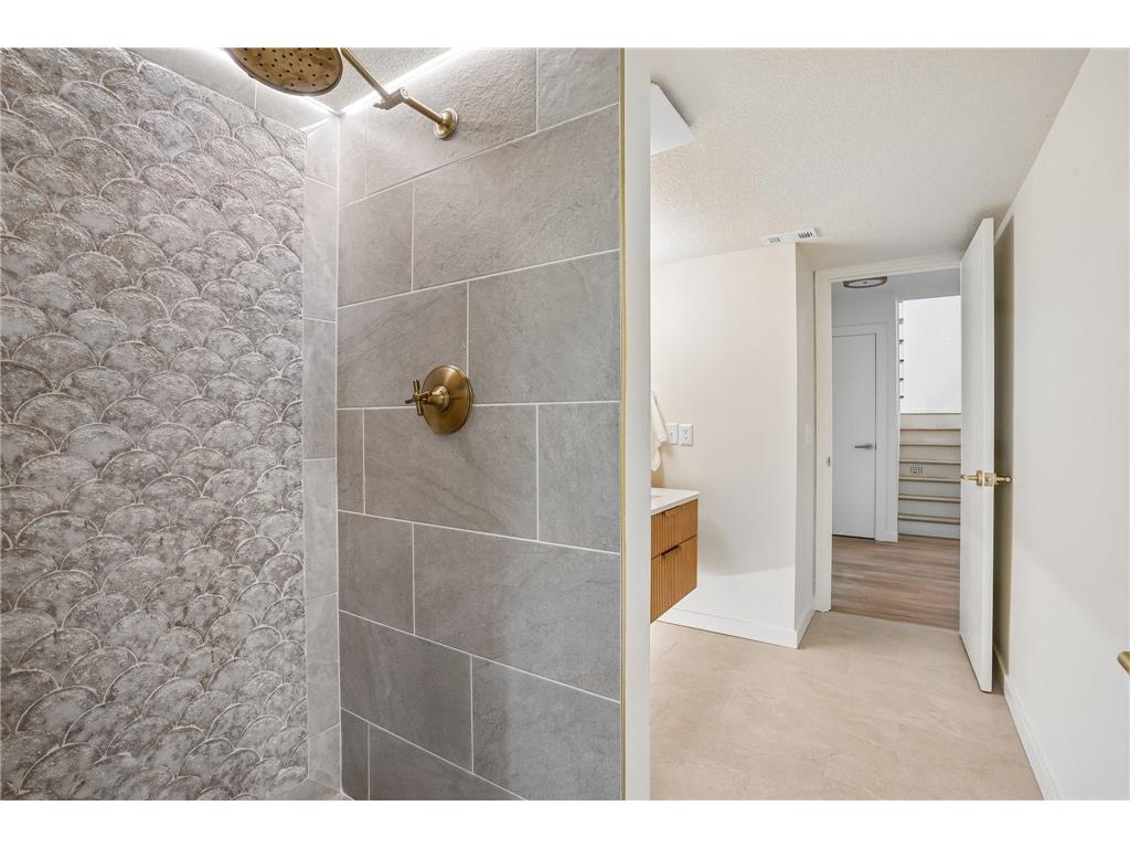 425 Crestview Drive S Maplewood MN 55119 7083829 image54