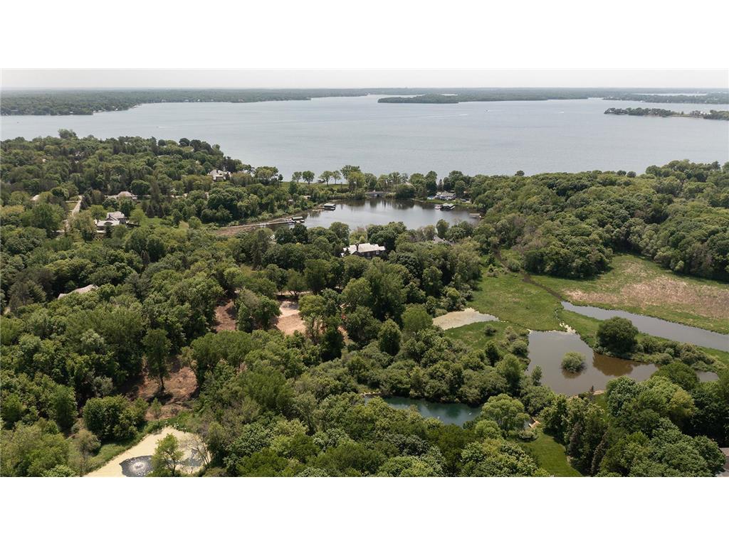 425 Ferndale Woods Road Wayzata MN 55391 - Lake Minnetonka 6322521 image1