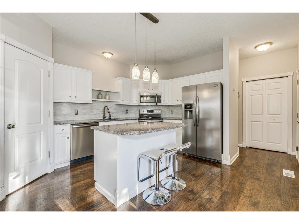 425 Hickory Lane N Oakdale MN 55128 6654421 image1