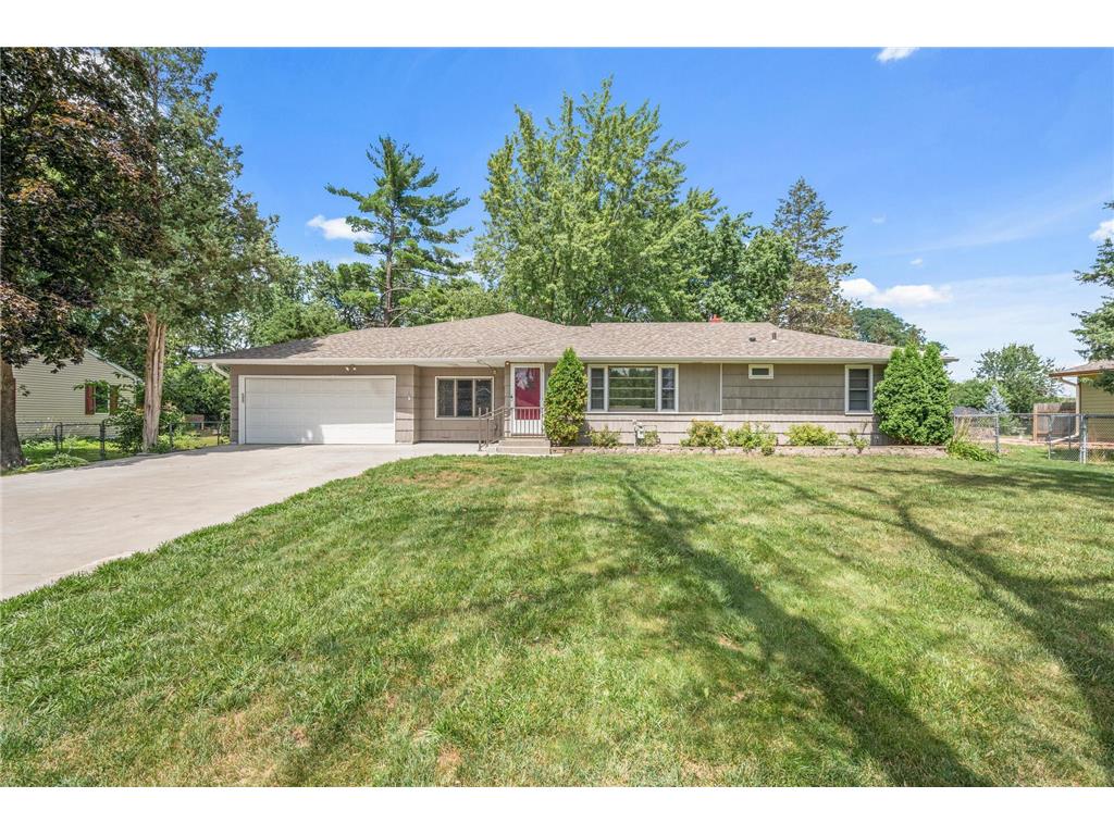 425 Laurie Road E Maplewood MN 55117 6407862 image1