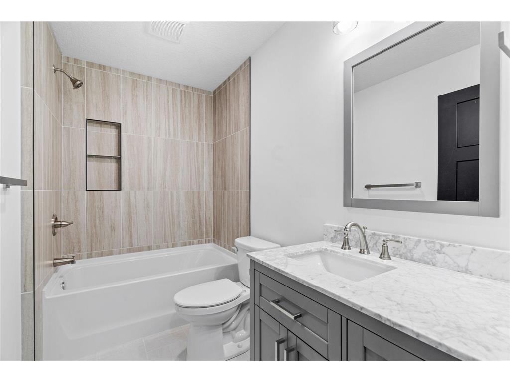 425 W 8th Street #19 New Richmond WI 54017 6761606 image23