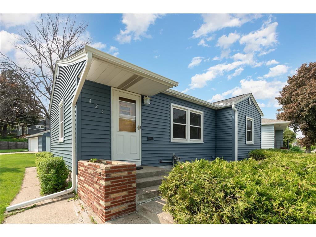 425 White Bear Avenue N Saint Paul MN 55106 6374512 image1