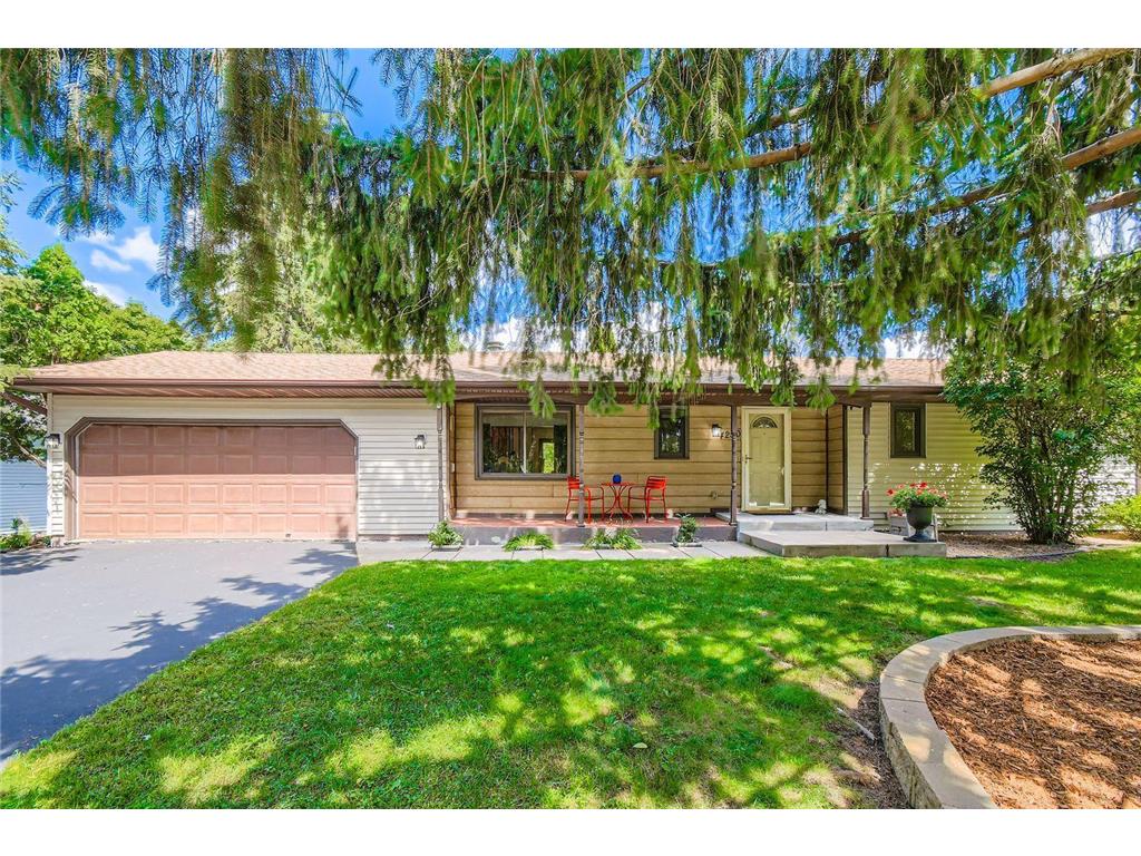 4250 Victoria Street N Shoreview MN 55126 6793779 image1