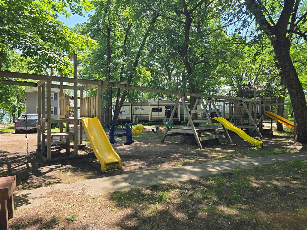 42502 unit 29 240th Henning MN 56551 - West Battle 7087110 image17