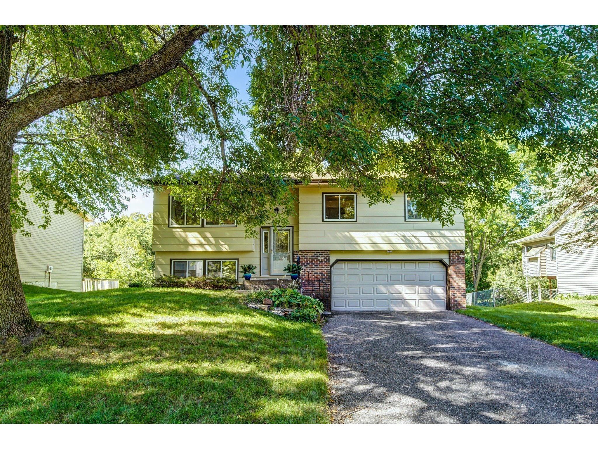 4251 Heritage Drive Vadnais Heights MN 55127 6100548 image1