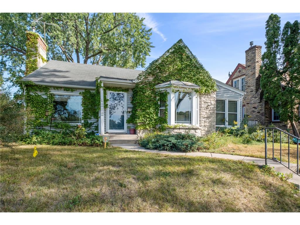 4252 Chowen Avenue N Robbinsdale MN 55422 6440052 image1