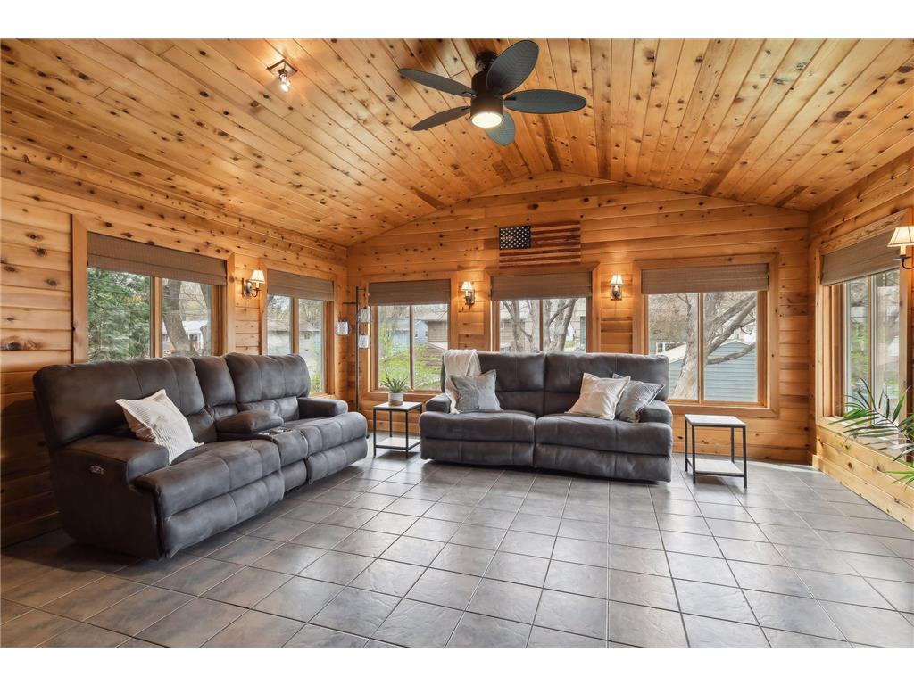 4253 France Avenue N Robbinsdale MN 55422 6562600 image1