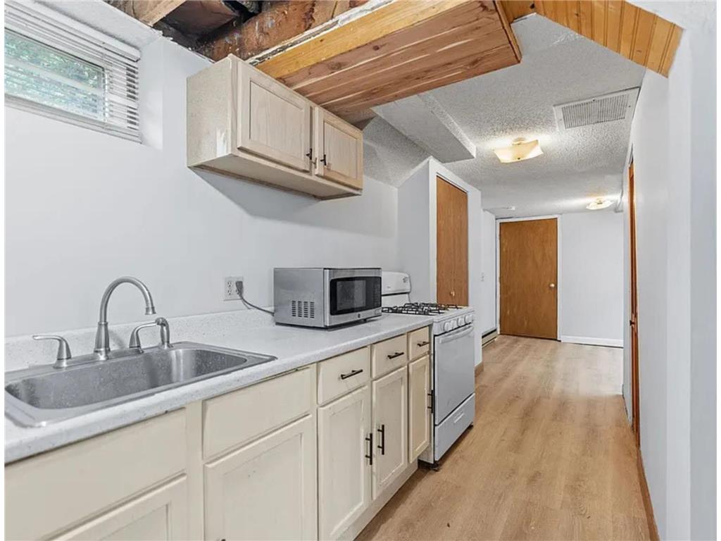 4255 Thomas Avenue N Minneapolis MN 55412 7105318 image16
