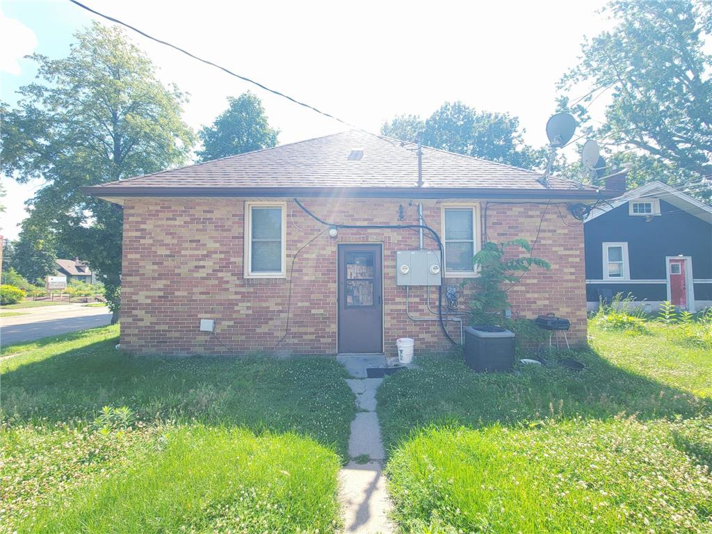 4255 Thomas Avenue N Minneapolis MN 55412 7105318 image32