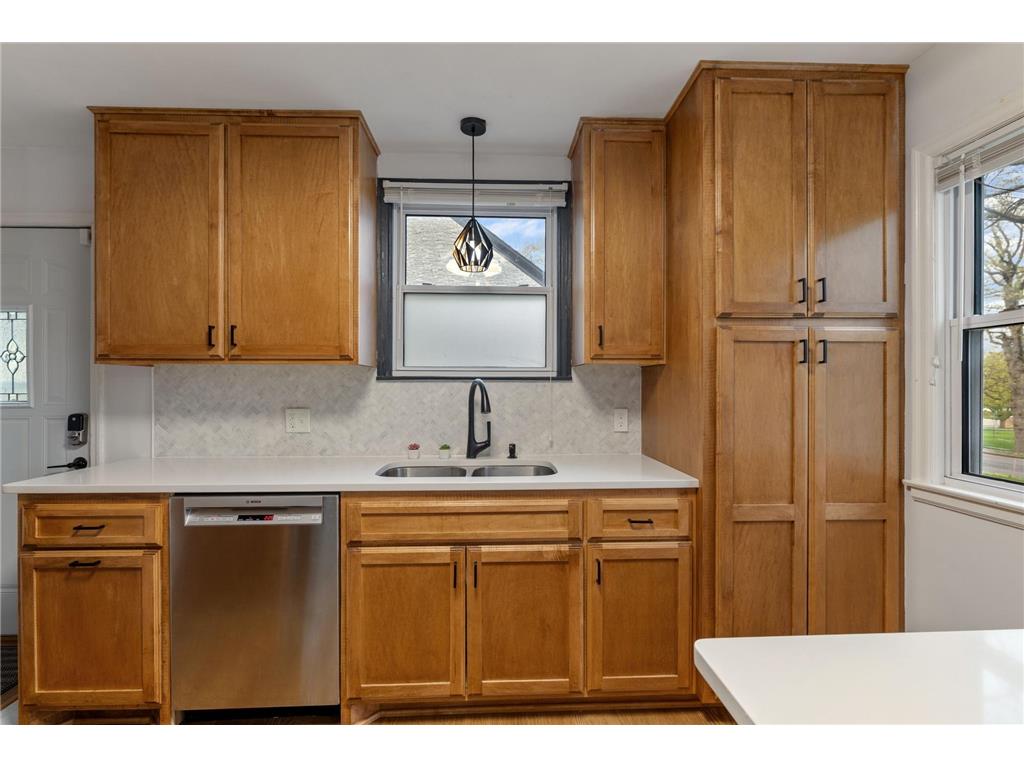 4257 Drew Avenue N Robbinsdale MN 55422 7067732 image7