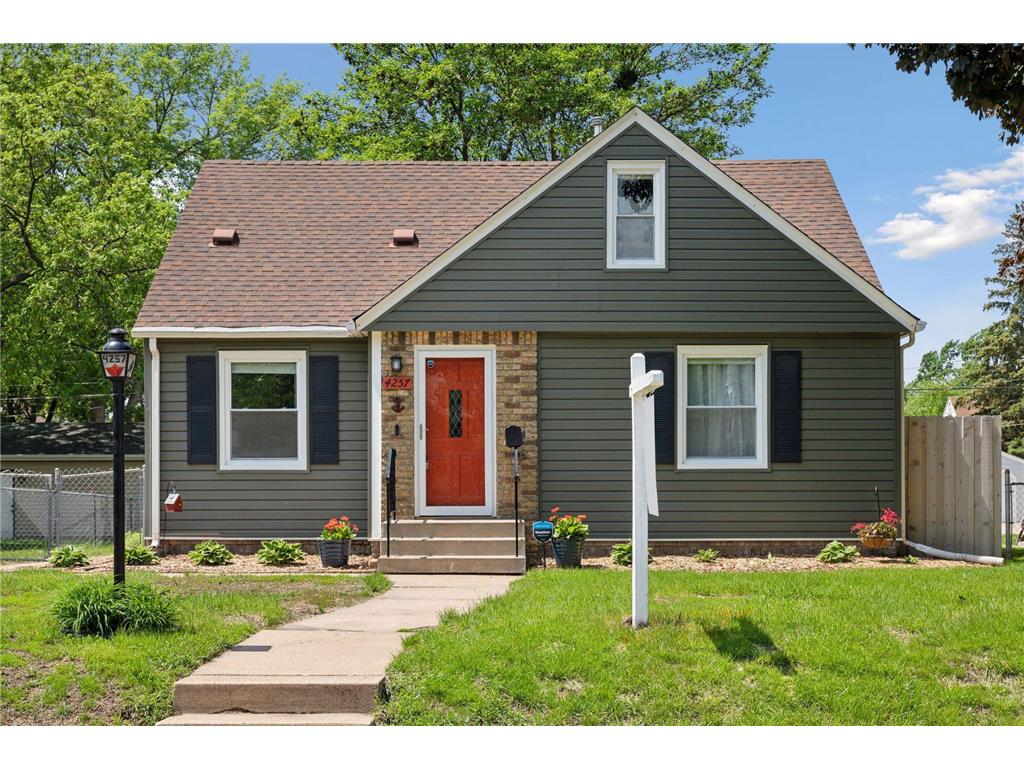 4257 Zenith Avenue N Robbinsdale MN 55422 6541202 image1