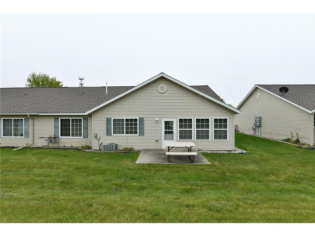 426 30th Street N Moorhead MN 56560 7076616 image2