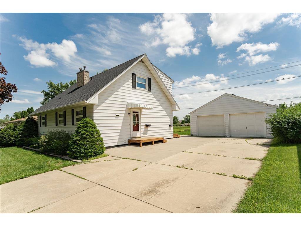 426 6th Street NE Stewartville MN 55976 6742422 image1