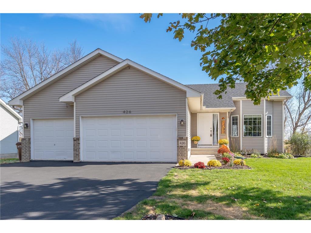 426 Dillon Avenue N Montrose MN 55363 7027339 image1