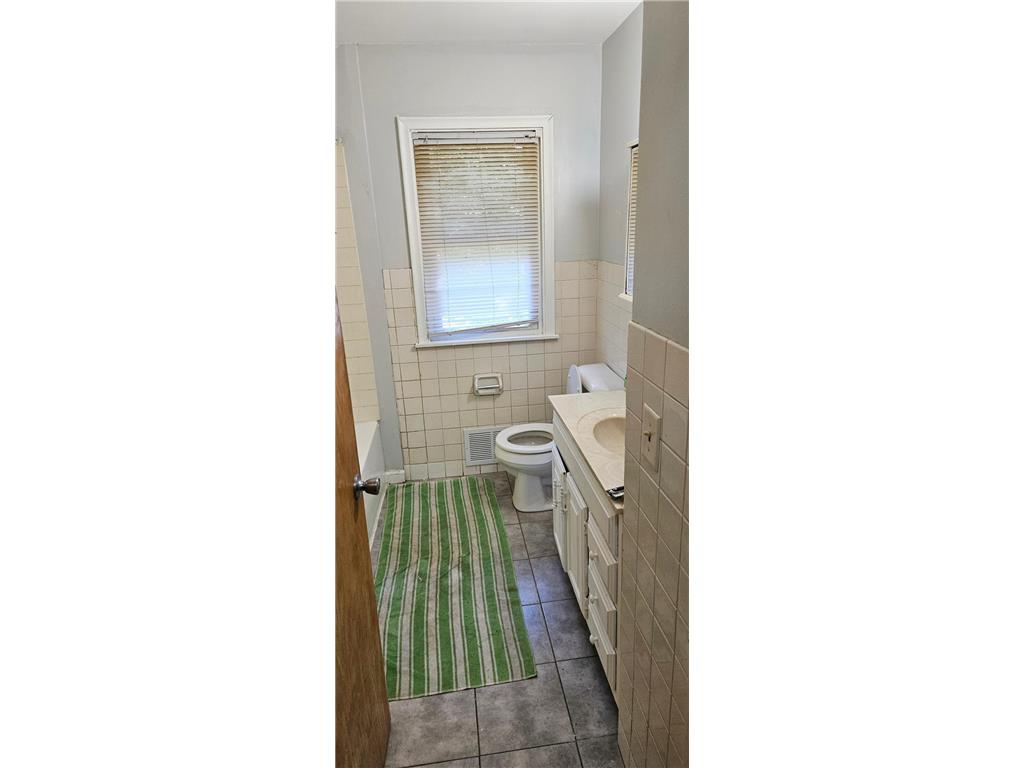 426 Griffith Street Saint Paul MN 55106 7042286 image5