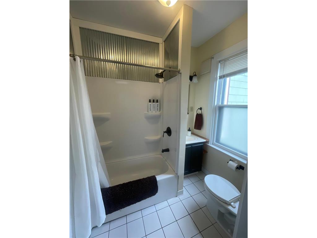 426 W 4th Street Winona MN 55987 7036886 image10