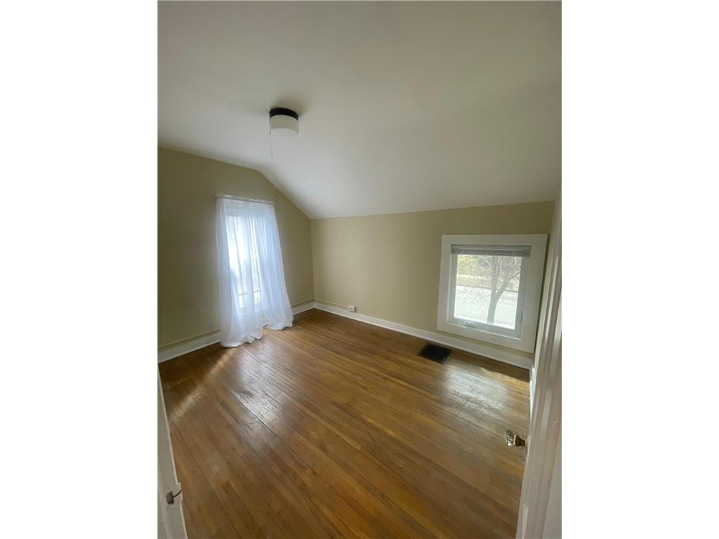 426 W 4th Street Winona MN 55987 7036886 image13