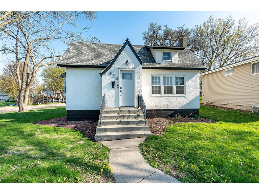 426 W Douglas Avenue Fergus Falls MN 56537 6713566 image1