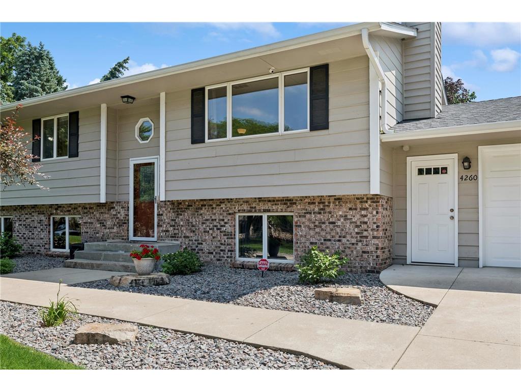 4260 Heine Strasse Street Eagan MN 55122 6759776 image1
