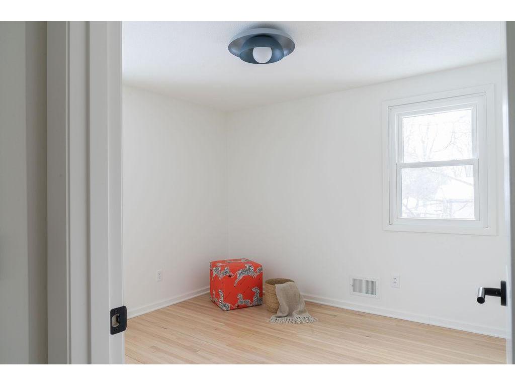 4261 Winchester Court Minnetonka MN 55345 7018342 image22