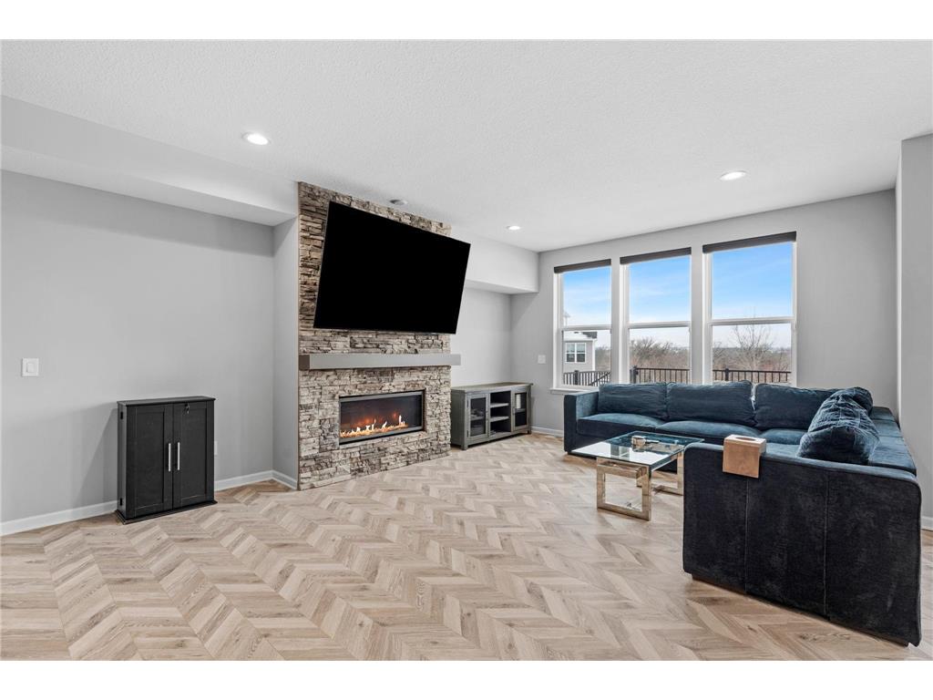 4263 Swallowtail Lane Woodbury MN 55129 7011908 image21