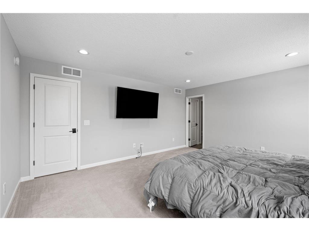 4263 Swallowtail Lane Woodbury MN 55129 7011908 image53