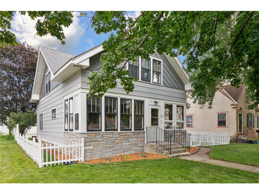 4264 W Broadway Avenue Robbinsdale MN 55422 6594702 image1