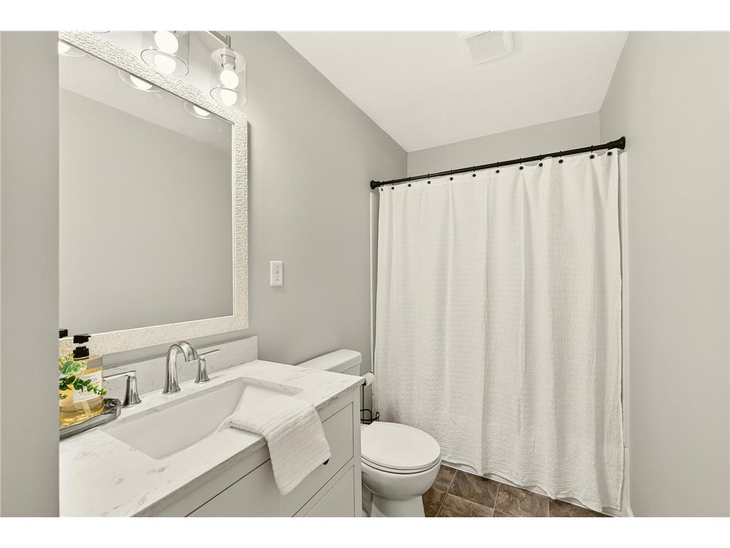 427 21st Avenue SW Rochester MN 55902 7070918 image11