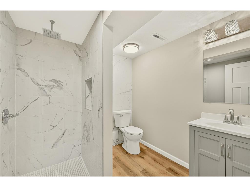 427 21st Avenue SW Rochester MN 55902 7070918 image17