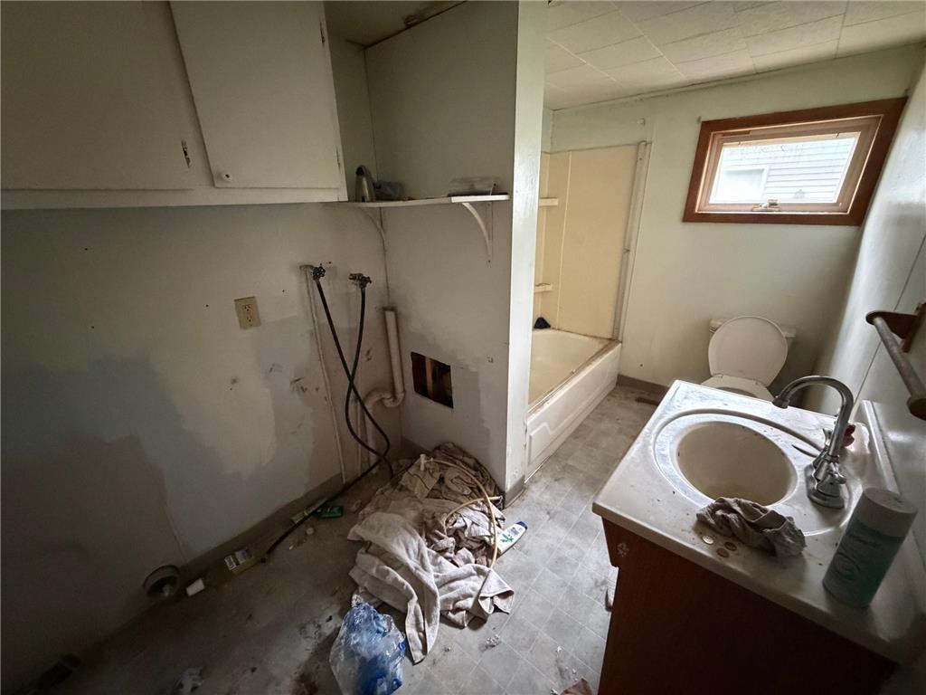 427 Cedar Avenue Westbrook MN 56183 7095865 image9
