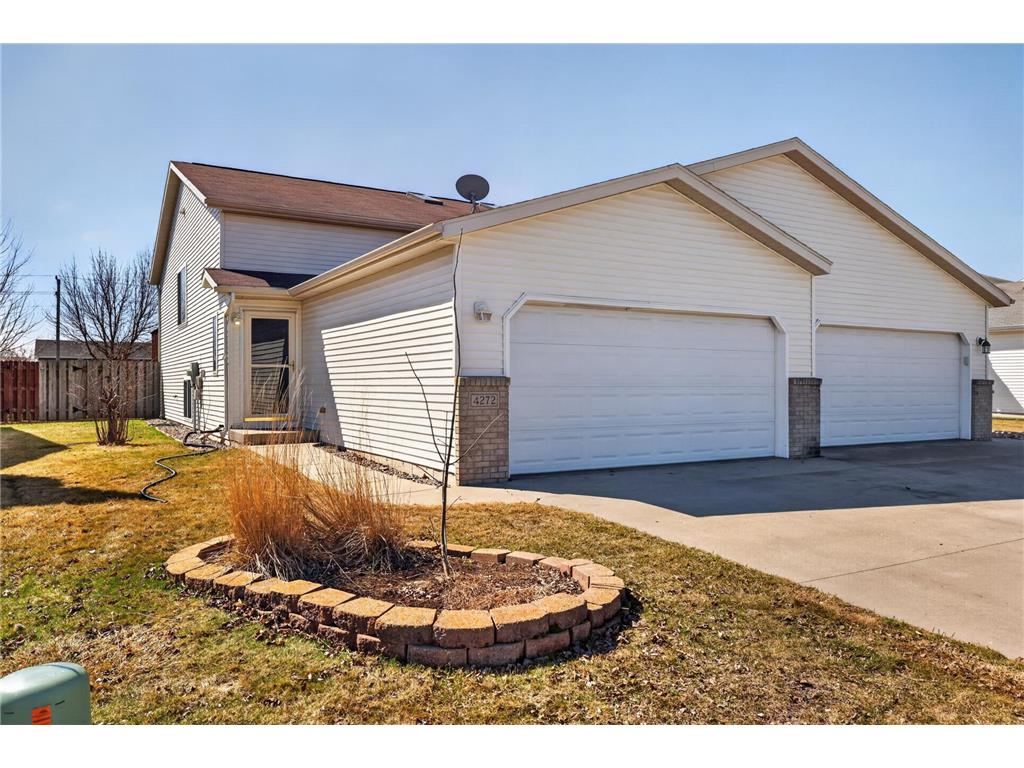 4272 39 1/2 Avenue S Fargo ND 58104 7073679 image1