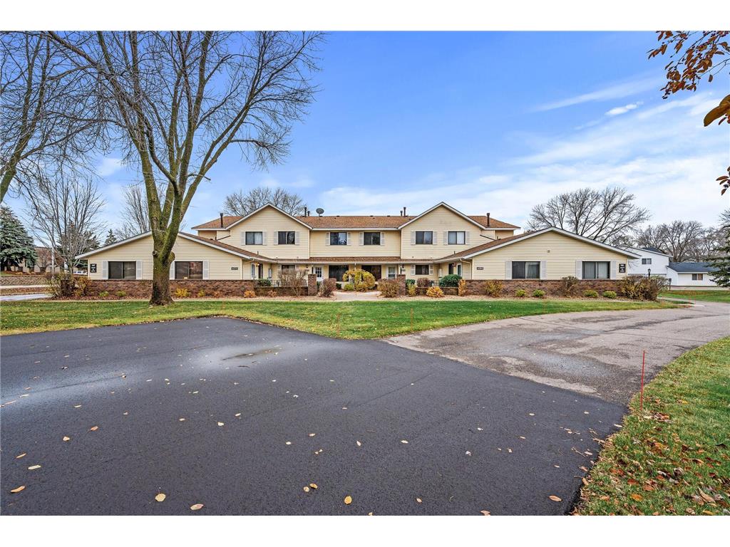 4273 Centerville Road Vadnais Heights MN 55127 6690311 image1