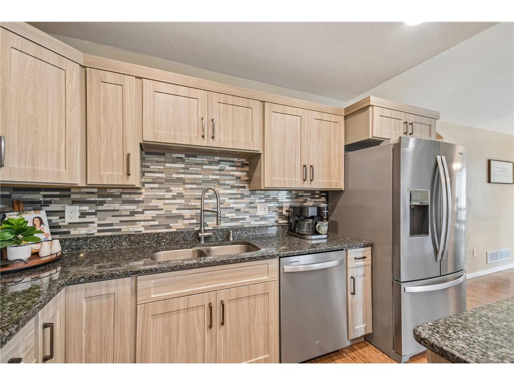 428 E Cheyenne Street Roberts WI 54023 7096303 image14