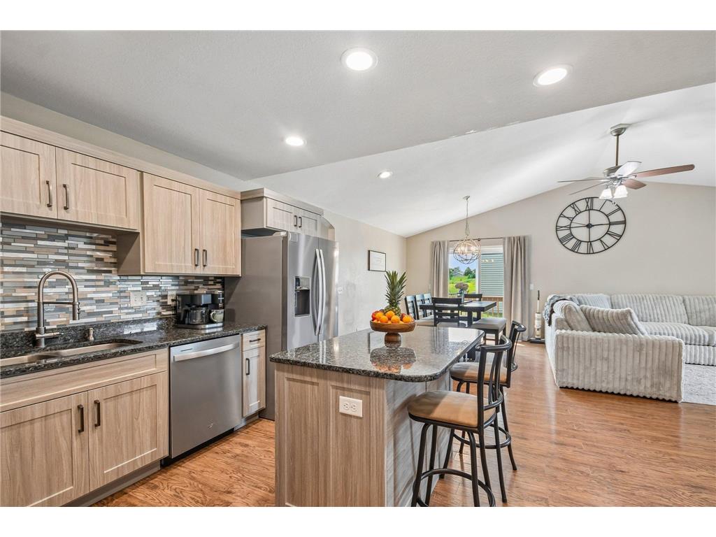 428 E Cheyenne Street Roberts WI 54023 7096303 image17