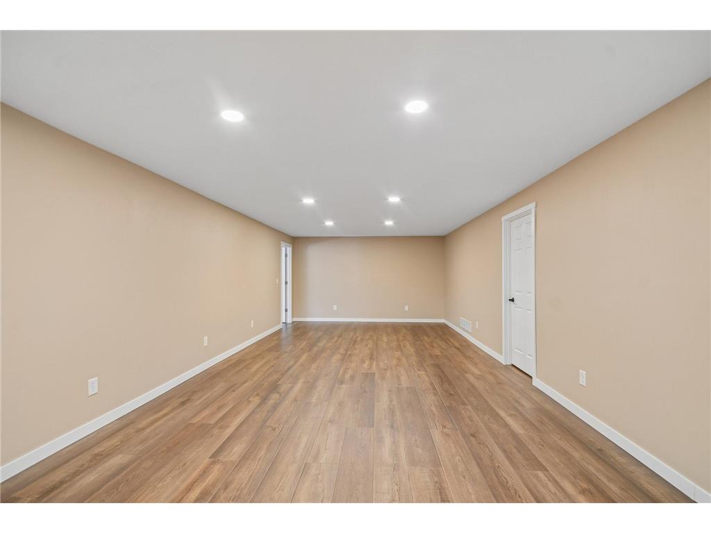 428 E Cheyenne Street Roberts WI 54023 7096303 image19