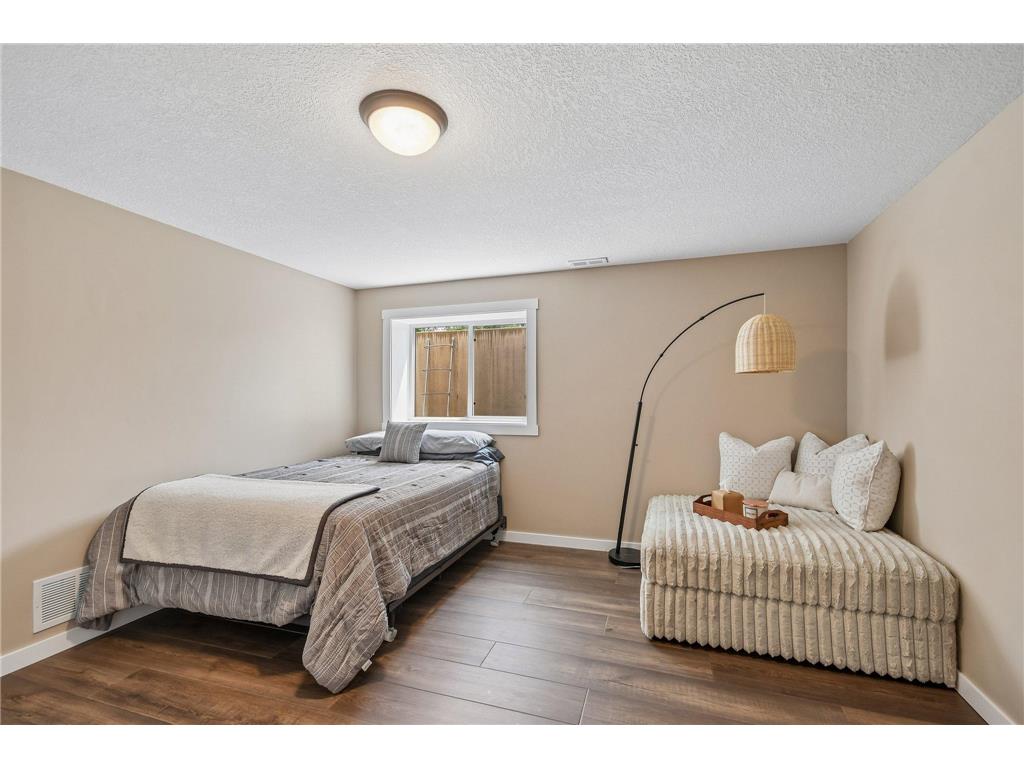 428 E Cheyenne Street Roberts WI 54023 7096303 image26