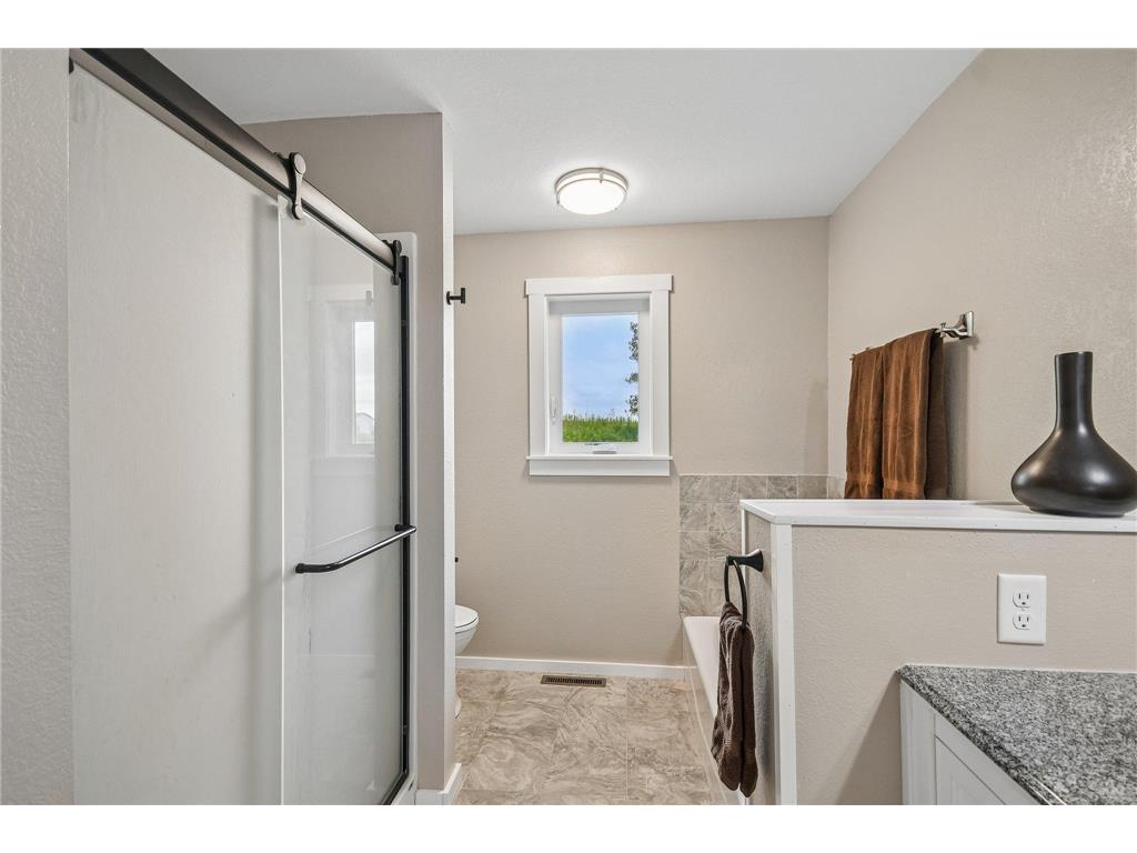 428 E Cheyenne Street Roberts WI 54023 7096303 image36