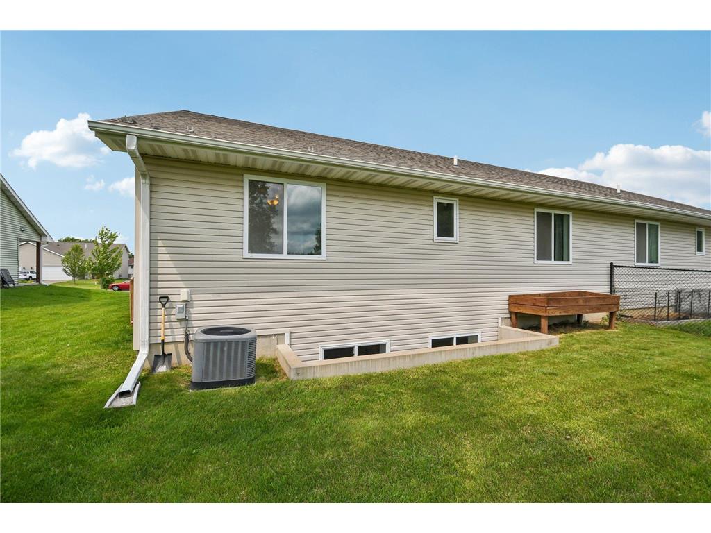 428 E Cheyenne Street Roberts WI 54023 7096303 image46