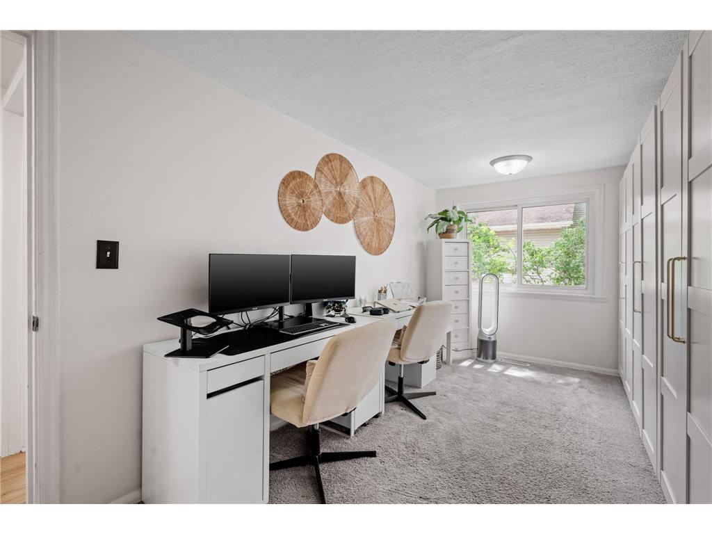 428 Glenbrook Avenue N Oakdale MN 55128 - Tanners 7087489 image11