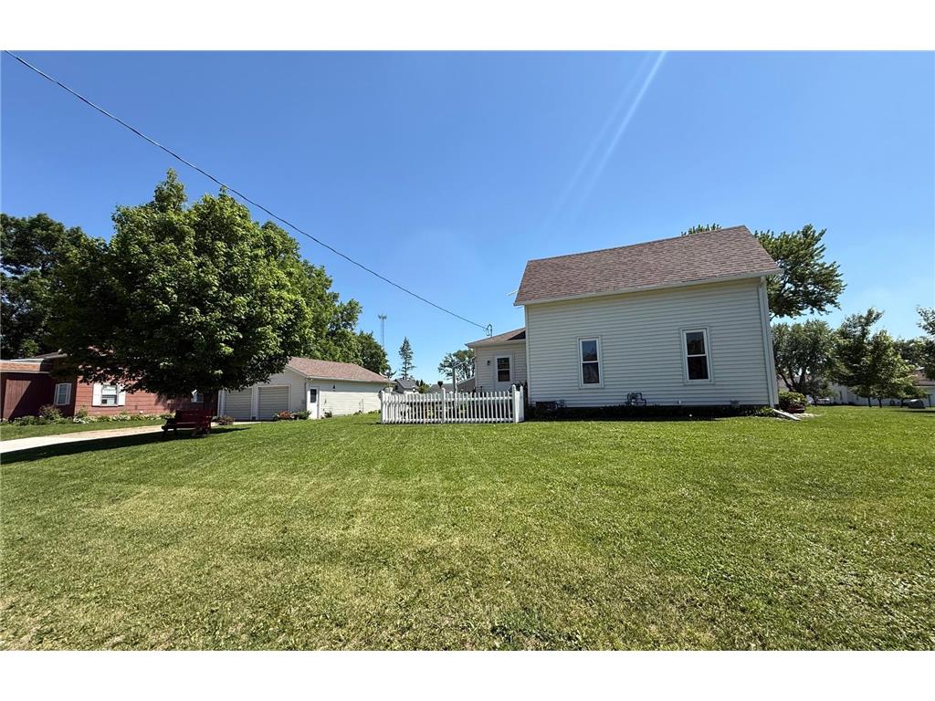 428 N Gorman Street Blue Earth MN 56013 7078216 image25