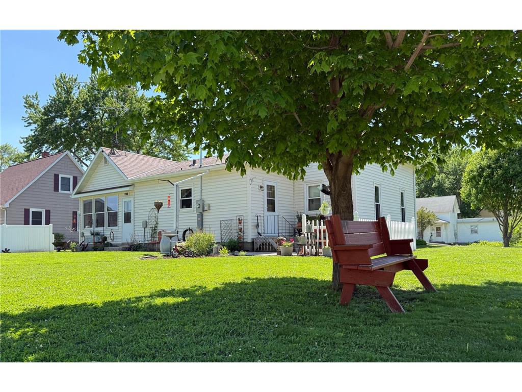 428 N Gorman Street Blue Earth MN 56013 7078216 image26