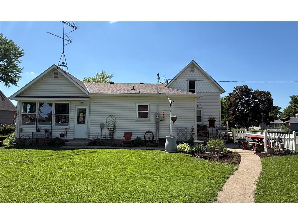 428 N Gorman Street Blue Earth MN 56013 7078216 image28