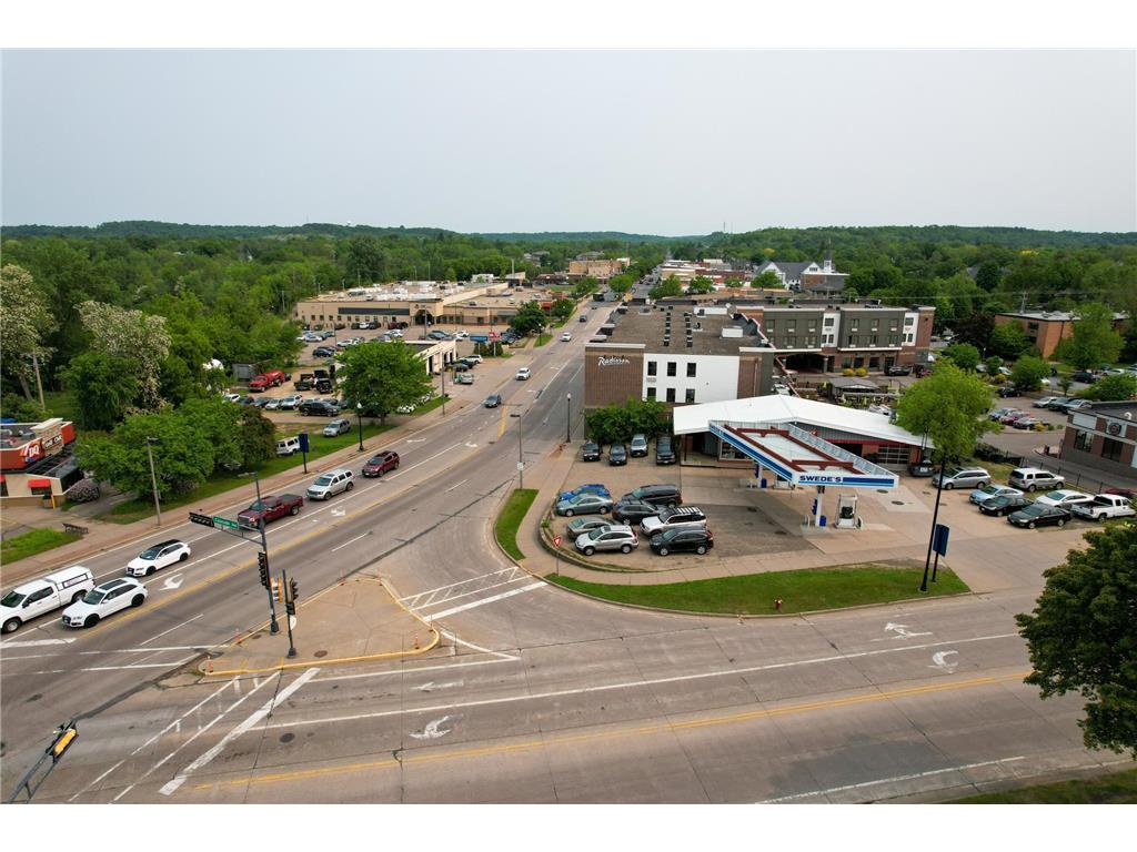 428 S Main Street River Falls WI 54022 6737650 image2