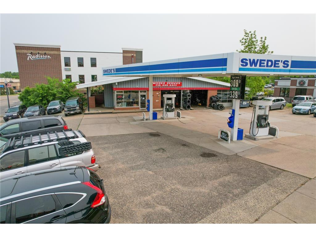 428 S Main Street River Falls WI 54022 6737650 image4