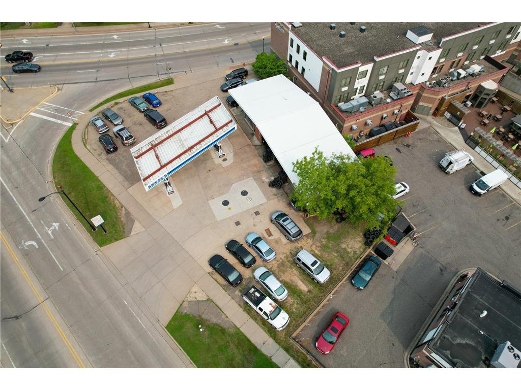 428 S Main Street River Falls WI 54022 6737650 image6