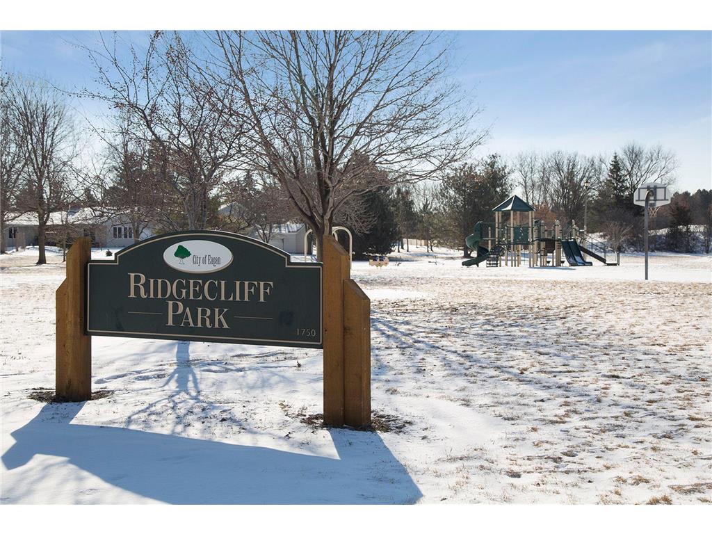 4284 Eagle Crest Drive Eagan MN 55122 7093004 image46