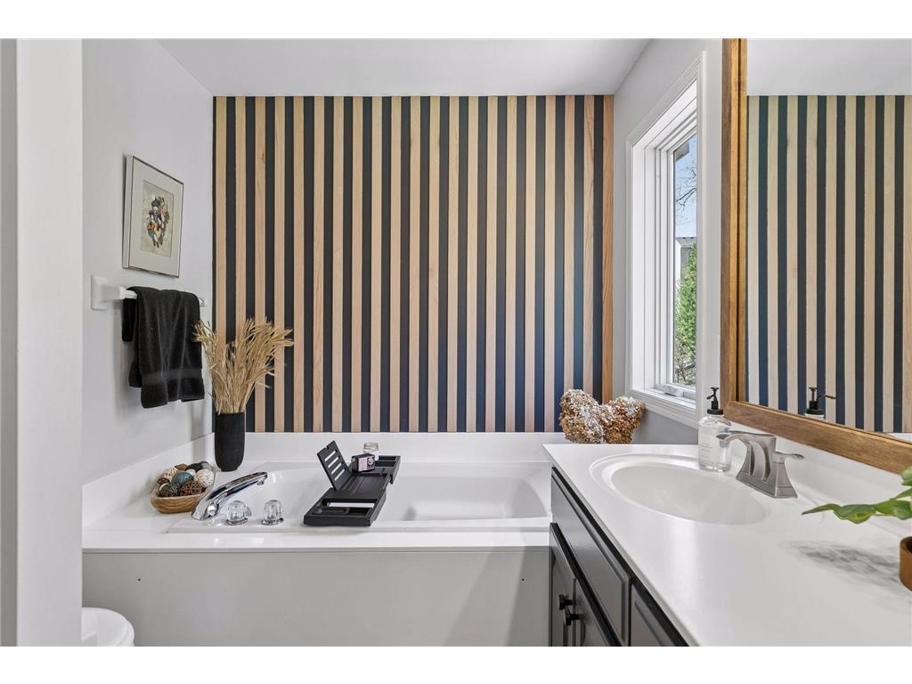4287 Hawksbury Circle Eagan MN 55123 7057070 image37