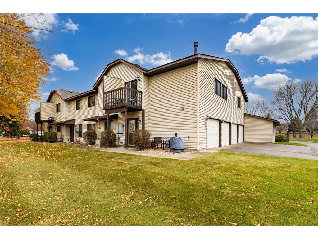 4289 Centerville Road Vadnais Heights MN 55127 7060375 image1