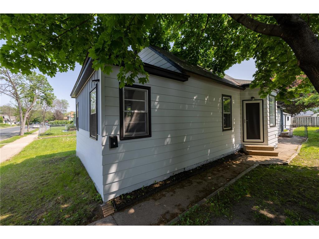 429 8th Avenue S South Saint Paul MN 55075 6378038 image1